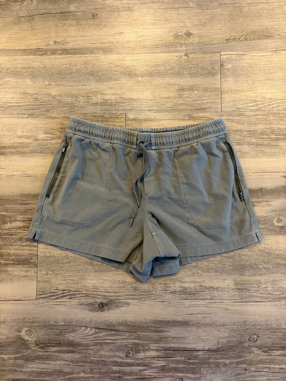 Athleta Green 4" Shorts